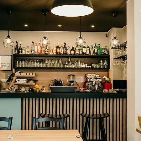 아파트 Apartman Altro
